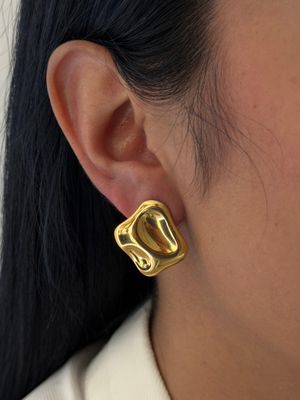 Aretes cuadro ondulado , acero dorado 