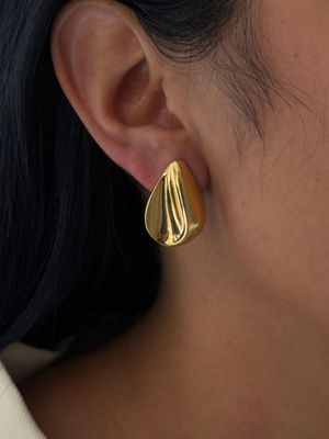 Aretes tipo gota ondulado,  acero dorado