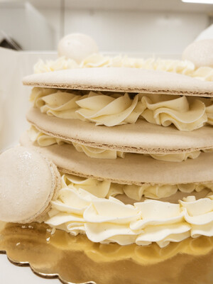 6" Macaron Cake - Vanilla (serves 6-8) Palmyra Pick Up