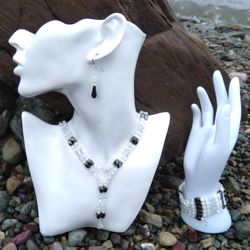 White Cloud Magnetic Wrap