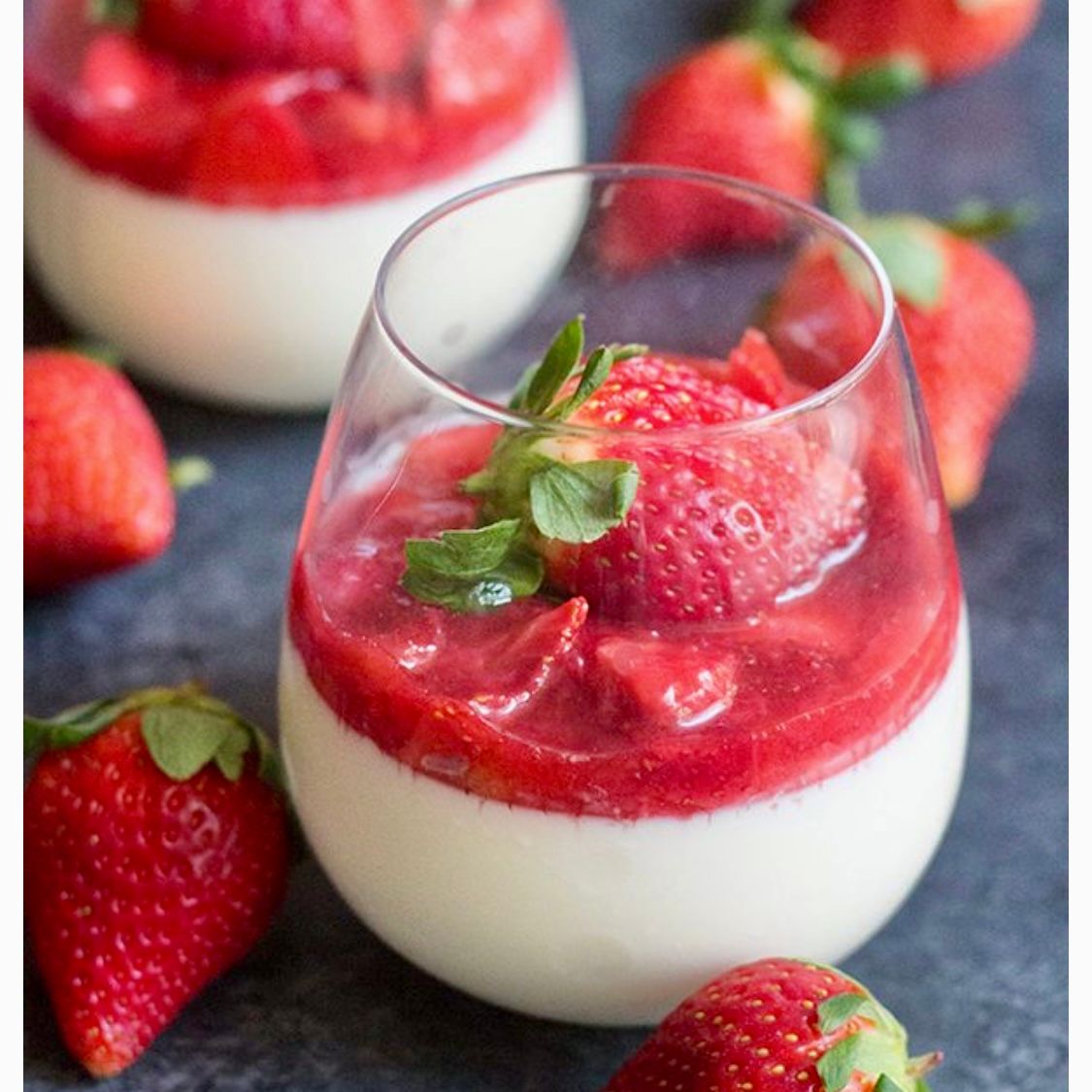 Panna Cotta with Strawberry Purée