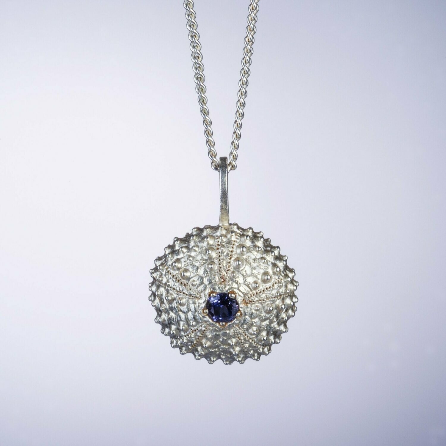 Kette "Seeigel" midi mit Iolith
