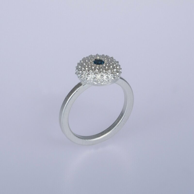 Ring "Seeigel" mini mit London-Topas