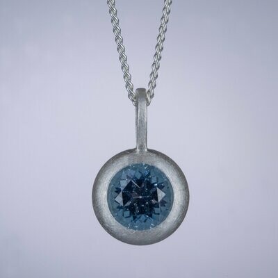 Kette "BlingBling" midi mit Blau-Topas