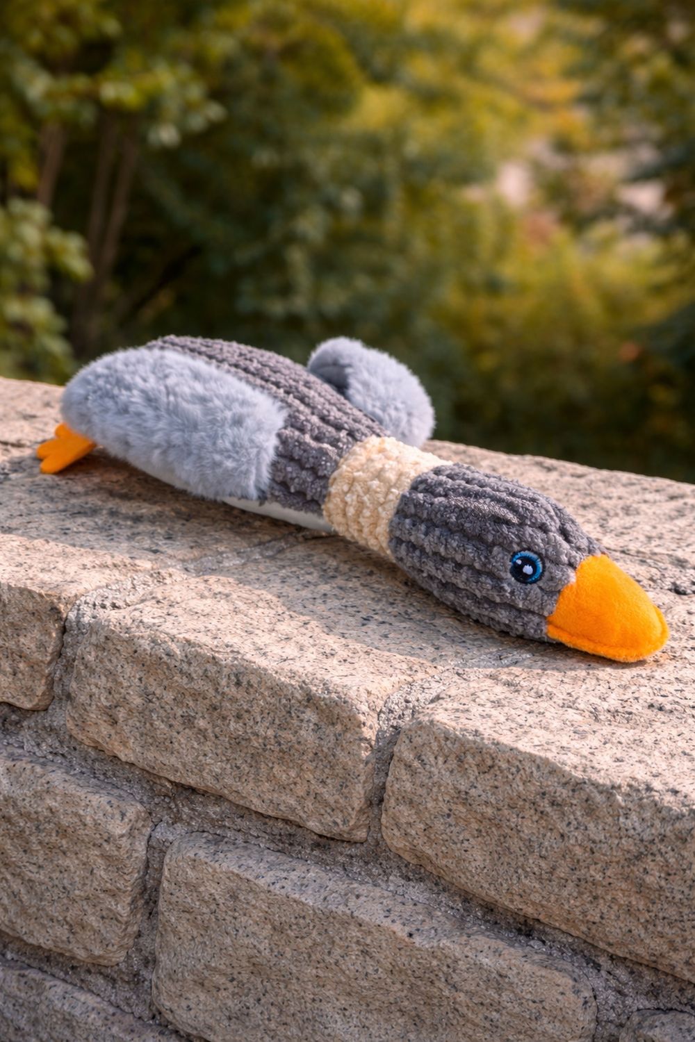 Kuschel-Ente mit Quietscher Grau