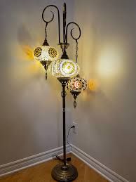 Mosaic Floor Lamp w/ 3 Globes- Quebaneur Inc.