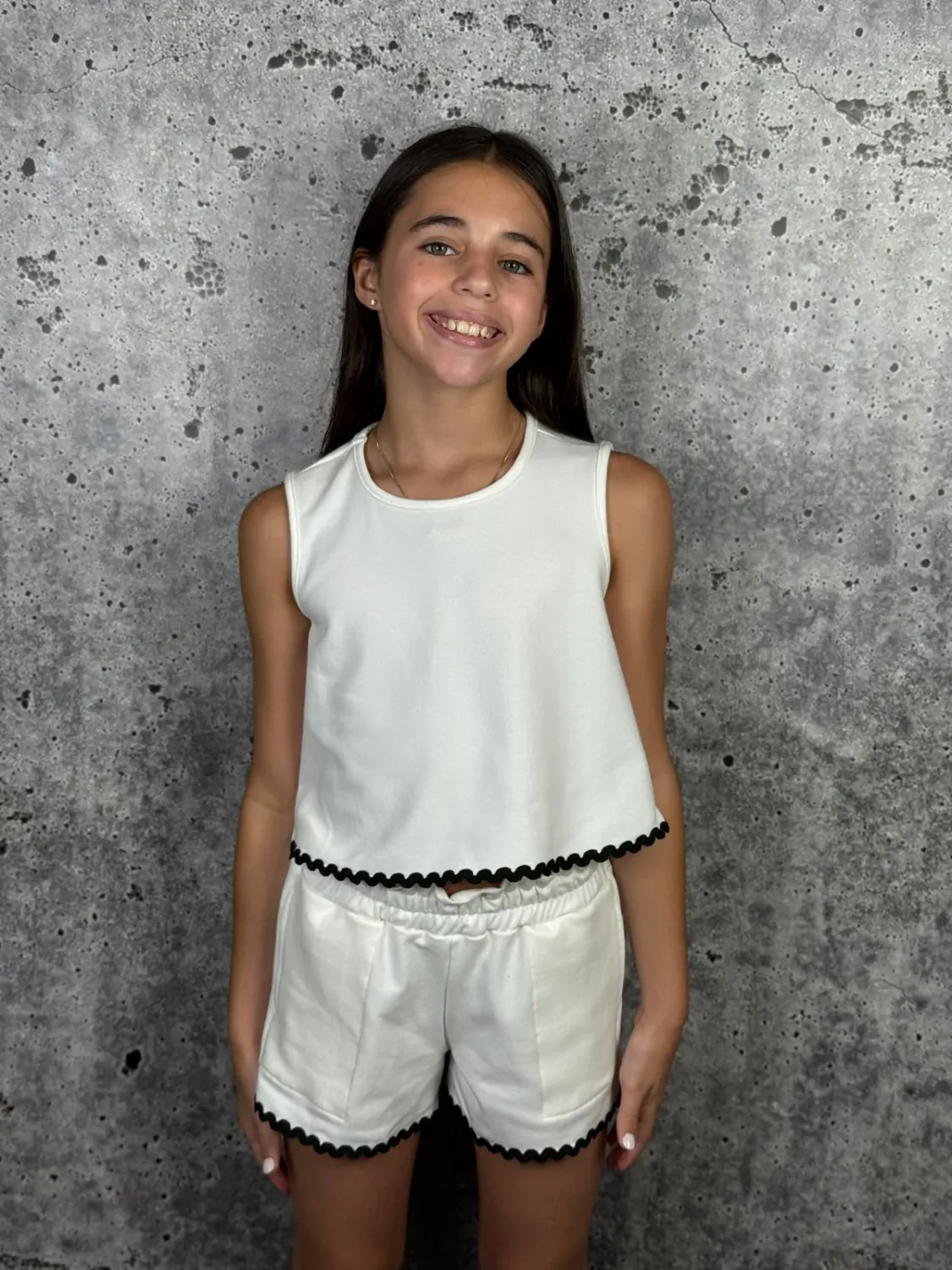 If So Lounge Trim Set-White/Black