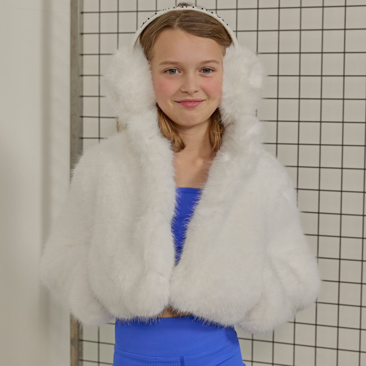Faux Fur Crop Jacket-White