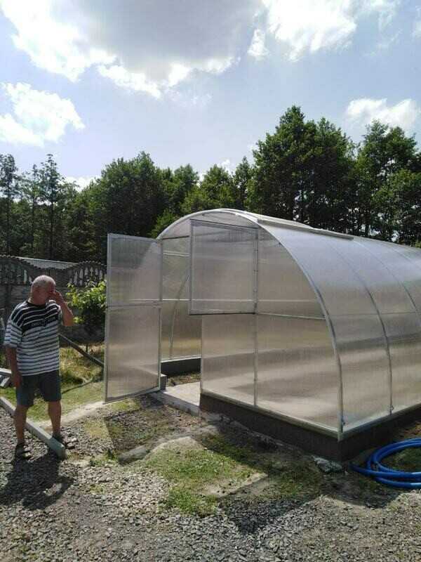 Gewächshaus Tunnel ''Perfekt'' Polycarbonat 4m breit verschiedene Längen Gewächshaus Tunnel ''Perfekt'' Polycarbonat 4m breit verschiedene Längen