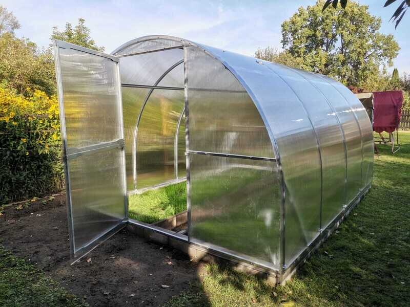 Gewächshaus Tunnel , Polycarbonat, Rundbogen Gewächshaus 3x4m,3x6m,3x8m,3x10m und 4mm,6mm Wandstärke (Modell ''Lider'') Gewächshaus Tunnel , Polycarbonat, Rundbogen Gewächshaus 3x4m,3x6m,3x8m,3x10m und 4mm,6mm Wandstärke (Modell ''Lider'')