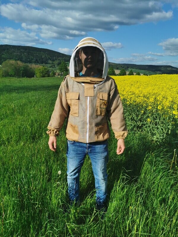 Imkerjacke 3-lagig, mit Atmungsnetz und Fechtschleier braun Imkerjacke 3-lagig, mit Atmungsnetz und Fechtschleier braun