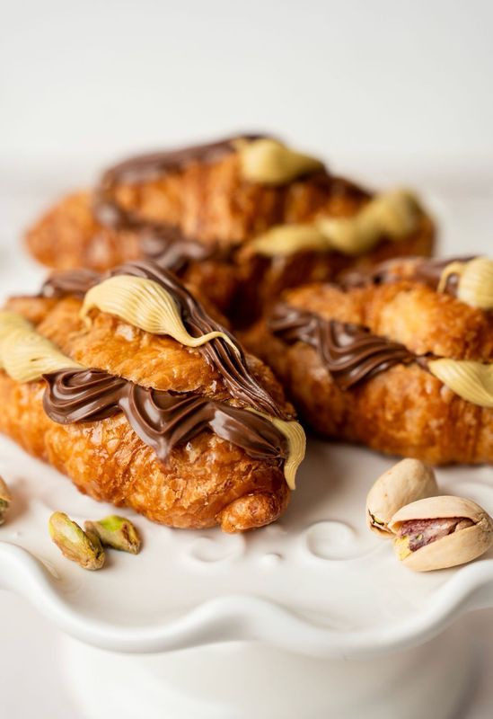 Dubai croissant Sample Box