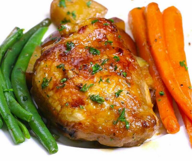 Smokin&#39; Summer Applewood Smoked Chicken Thighs with Green Beans and Baby Carrots