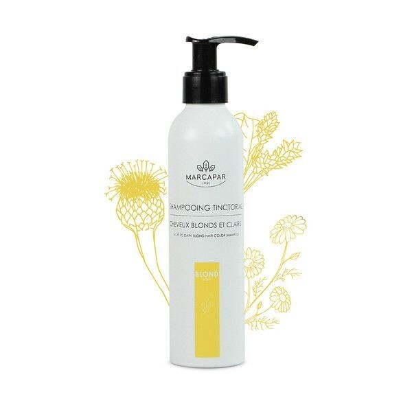 Le Shampooing Tinctorial Blond est formulé DE CAMOMILLE, CURCUMA, HENNÉ & EXTRAIT d’une décoction et d’extraits de plantes tinctoriales. Il entretient la couleur des chevelures claires et dorés 200ML Le Shampooing Tinctorial Blond est formulé DE CAMOMILLE, CURCUMA, HENNÉ & EXTRAIT d’une décoction et d’extraits de plantes tinctoriales. Il entretient la couleur des chevelures claires et dorés 200ML