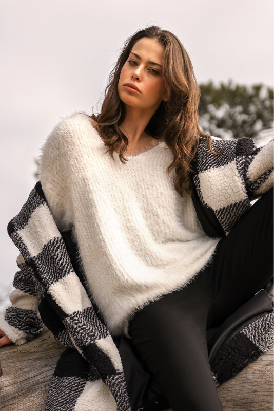 Winter White Fluffy knit
