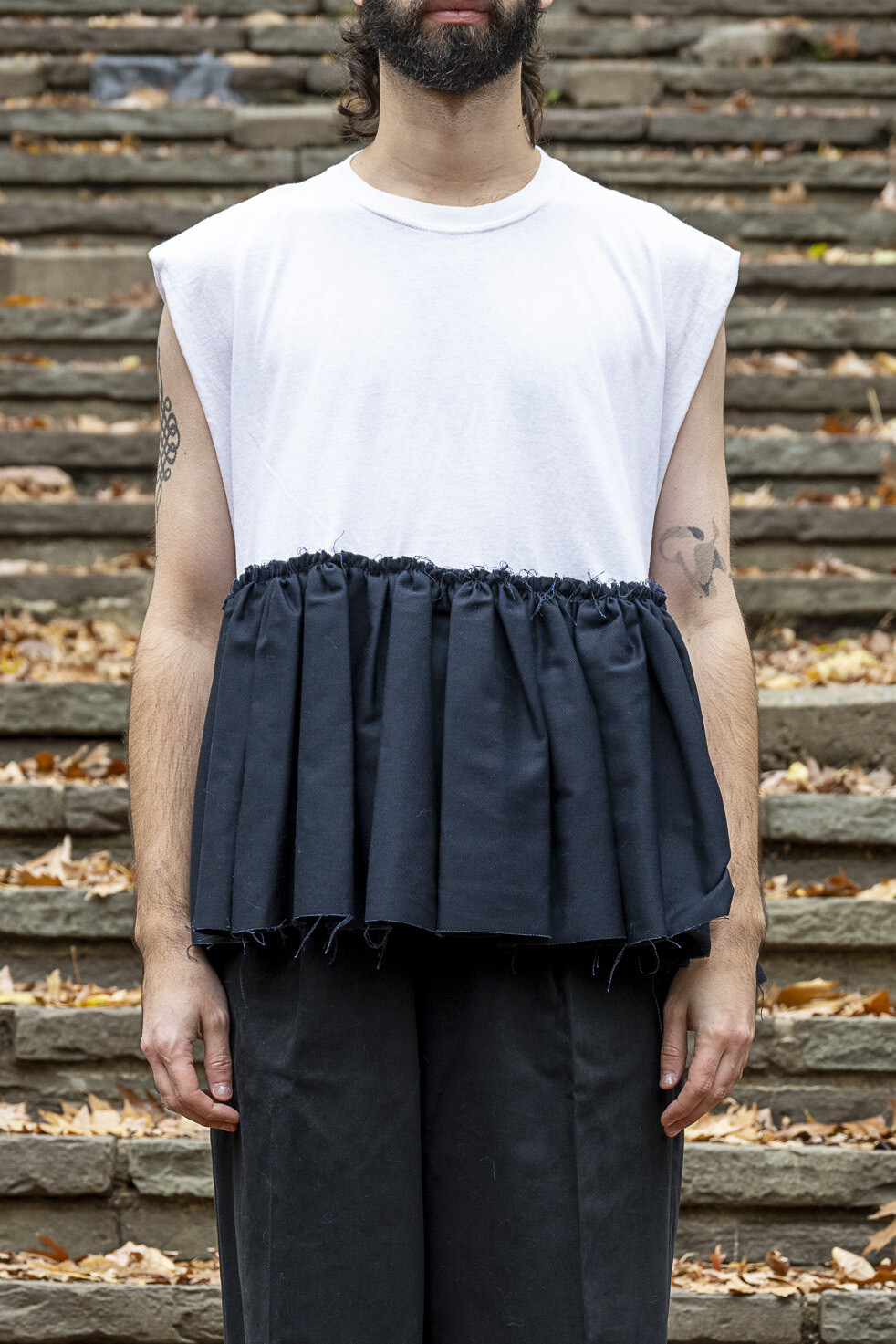 sleeveless baby doll tee, white/navy