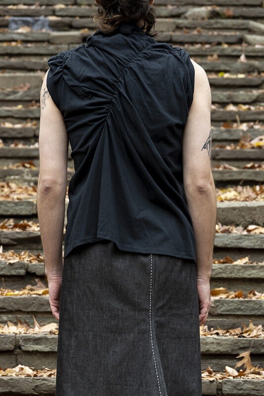 pinched sleeveless tee, black