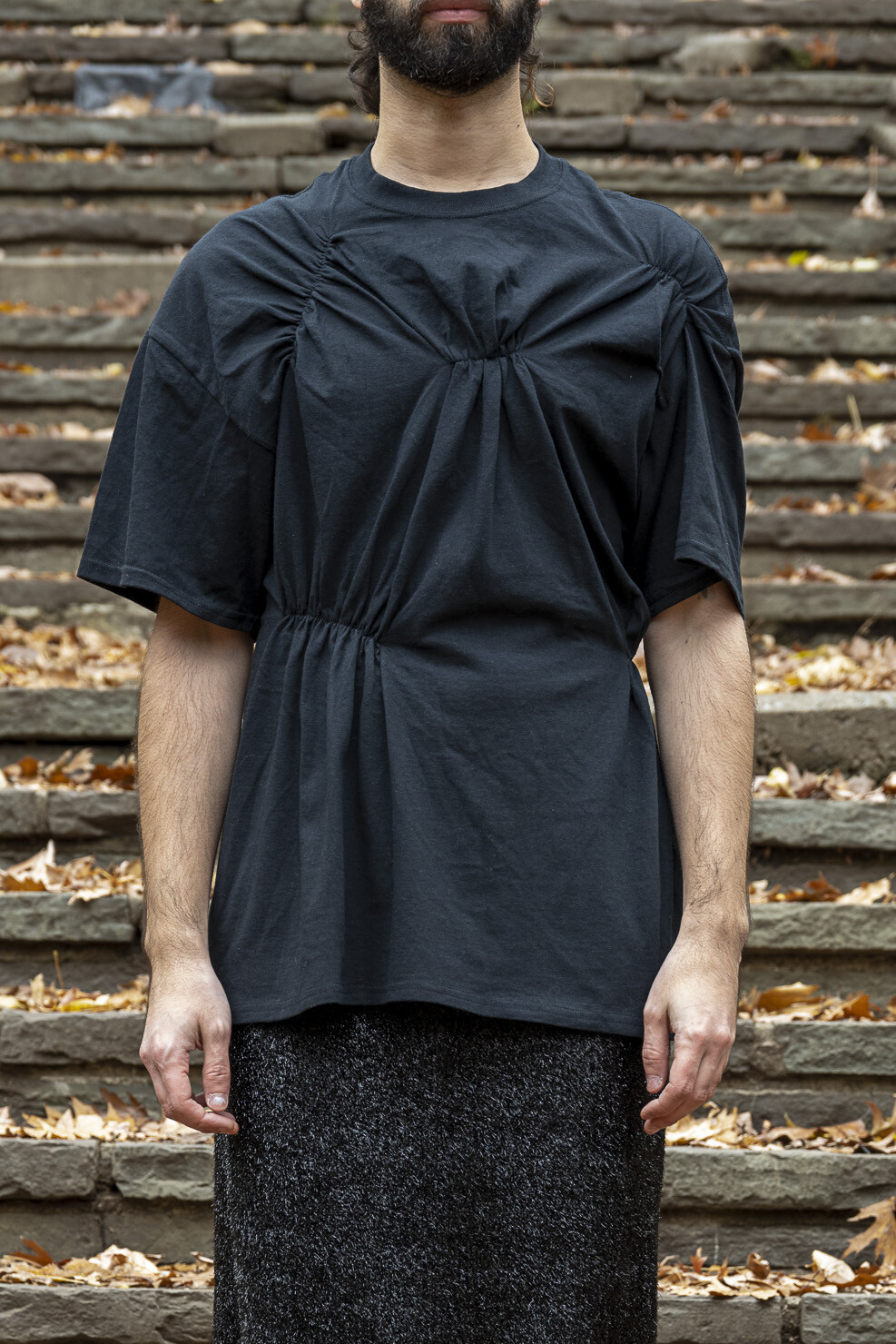 pinched tee, black