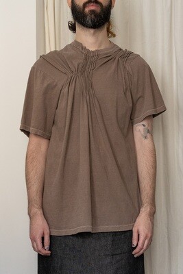 pinched pintuck tee, faded brown