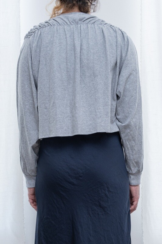 long sleeve cropped pinch yoke tee, grey