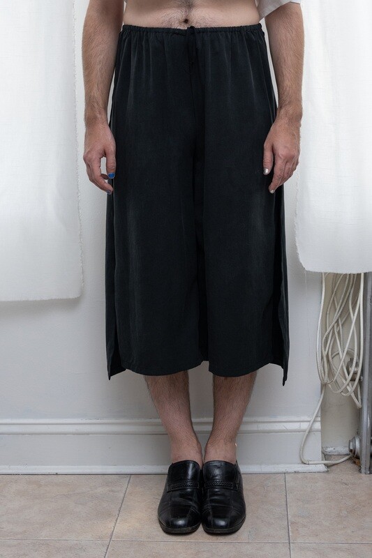 washed rayon split skirt, black