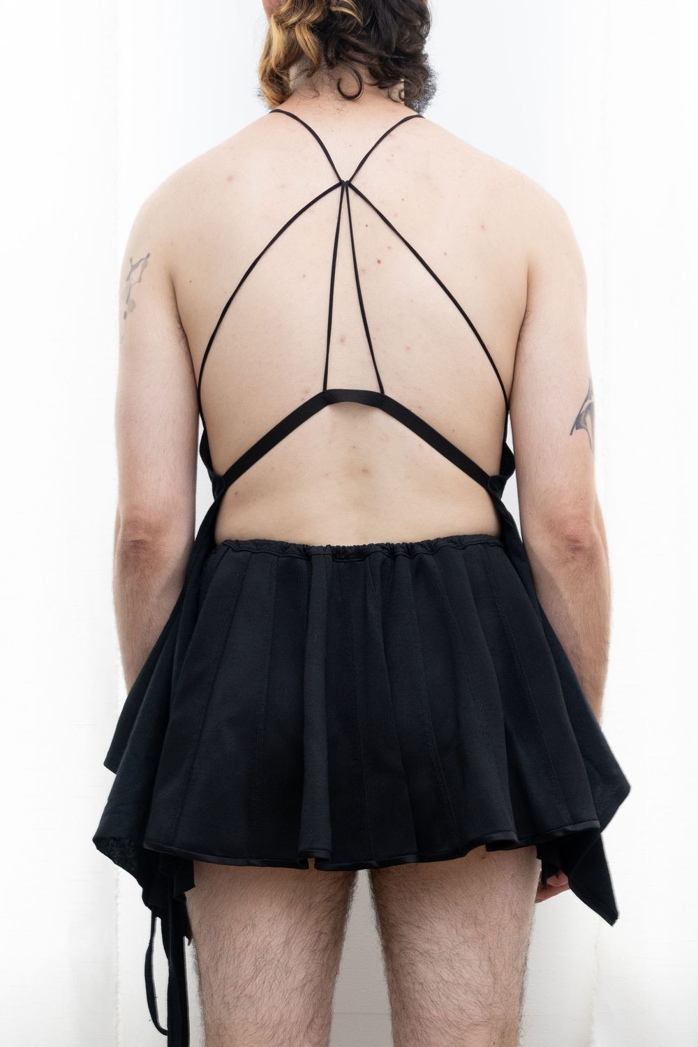 backless halter peplum tee, black