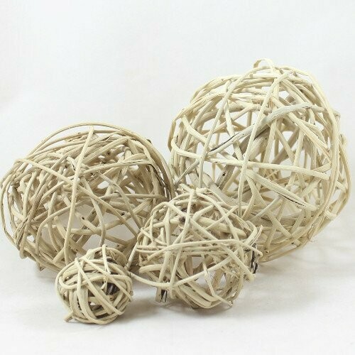 Weidenball geschält