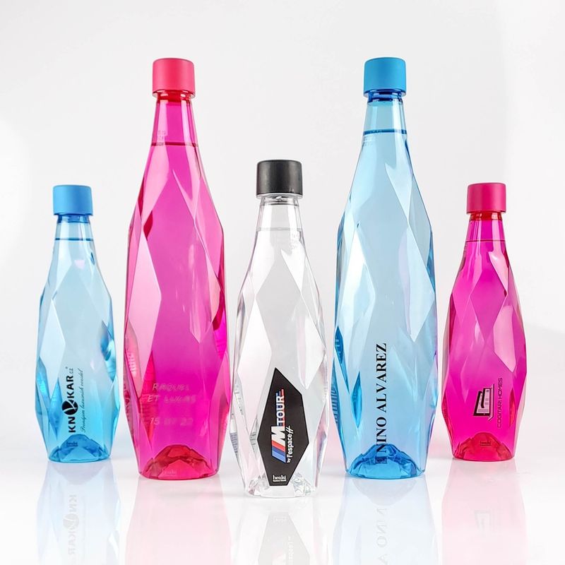 Bouteille d&#39;eau design colorée personnalisée