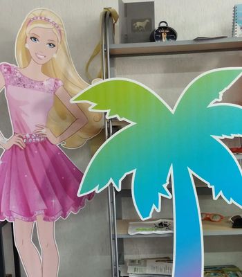 barbie découpée à la forme