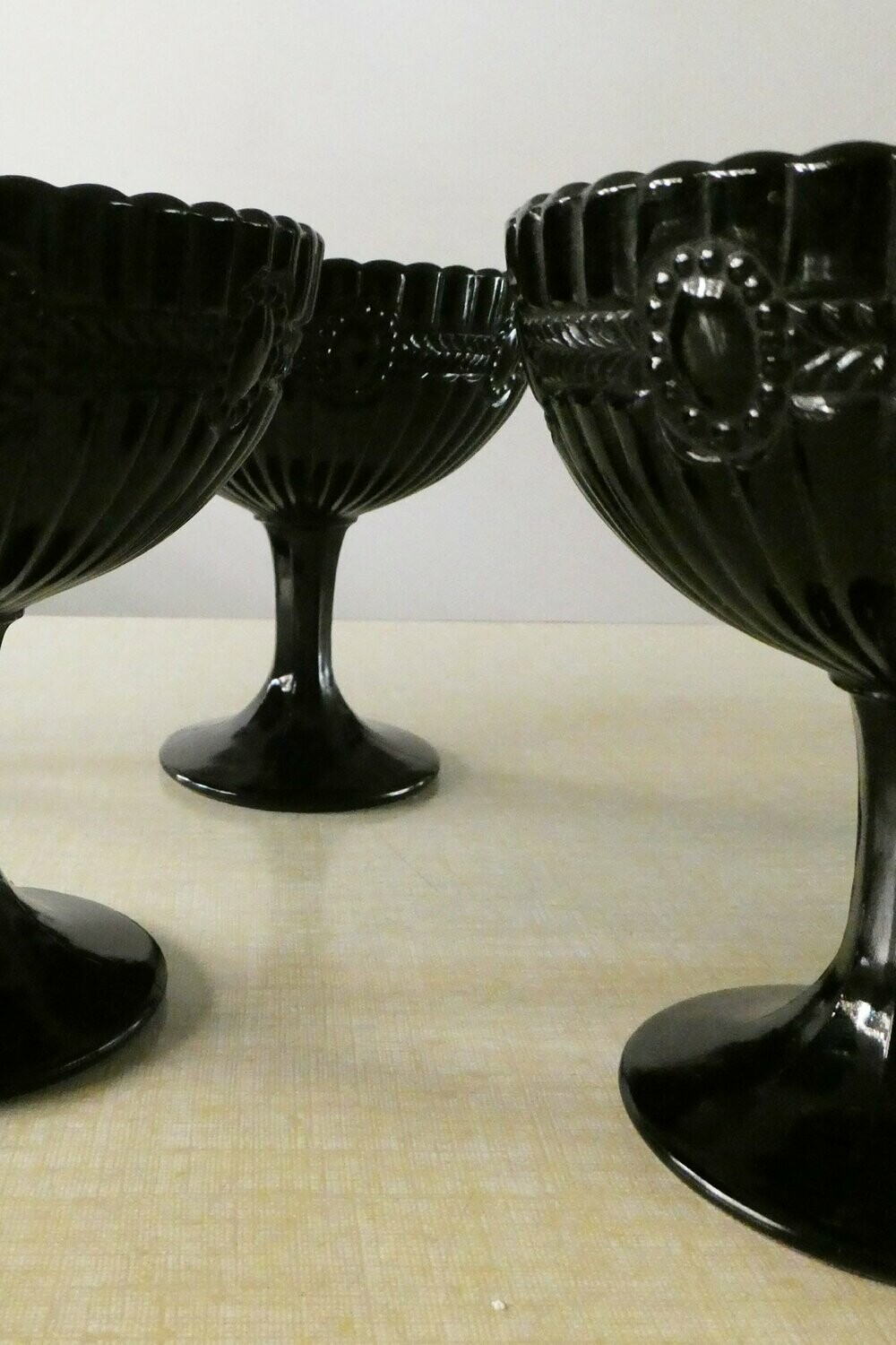 Black glass bowls/coupes