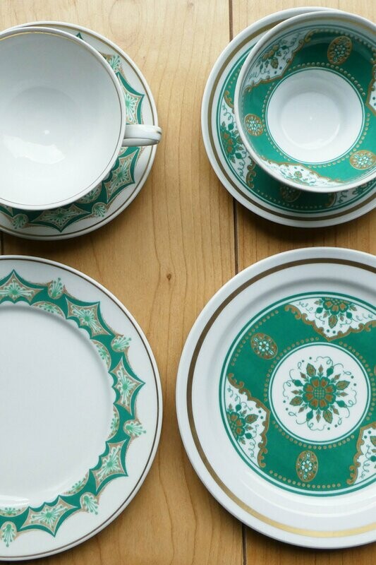 2 Oriental inspired Breakfast sets