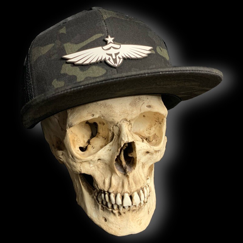 Flat Trucker-Arctic Badge-Black Multicam-Snapback