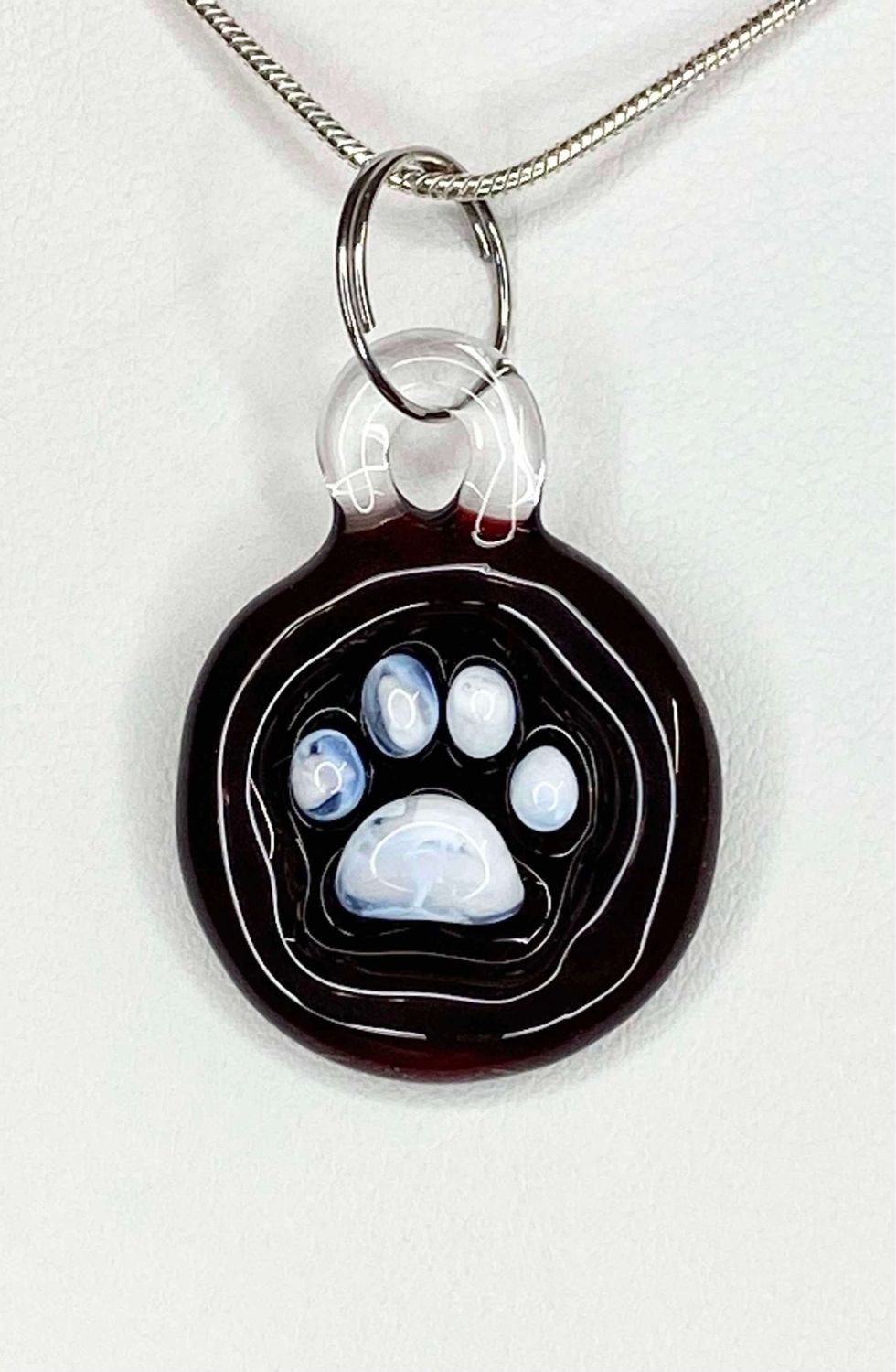 🐾 Red Pawesome 🐾