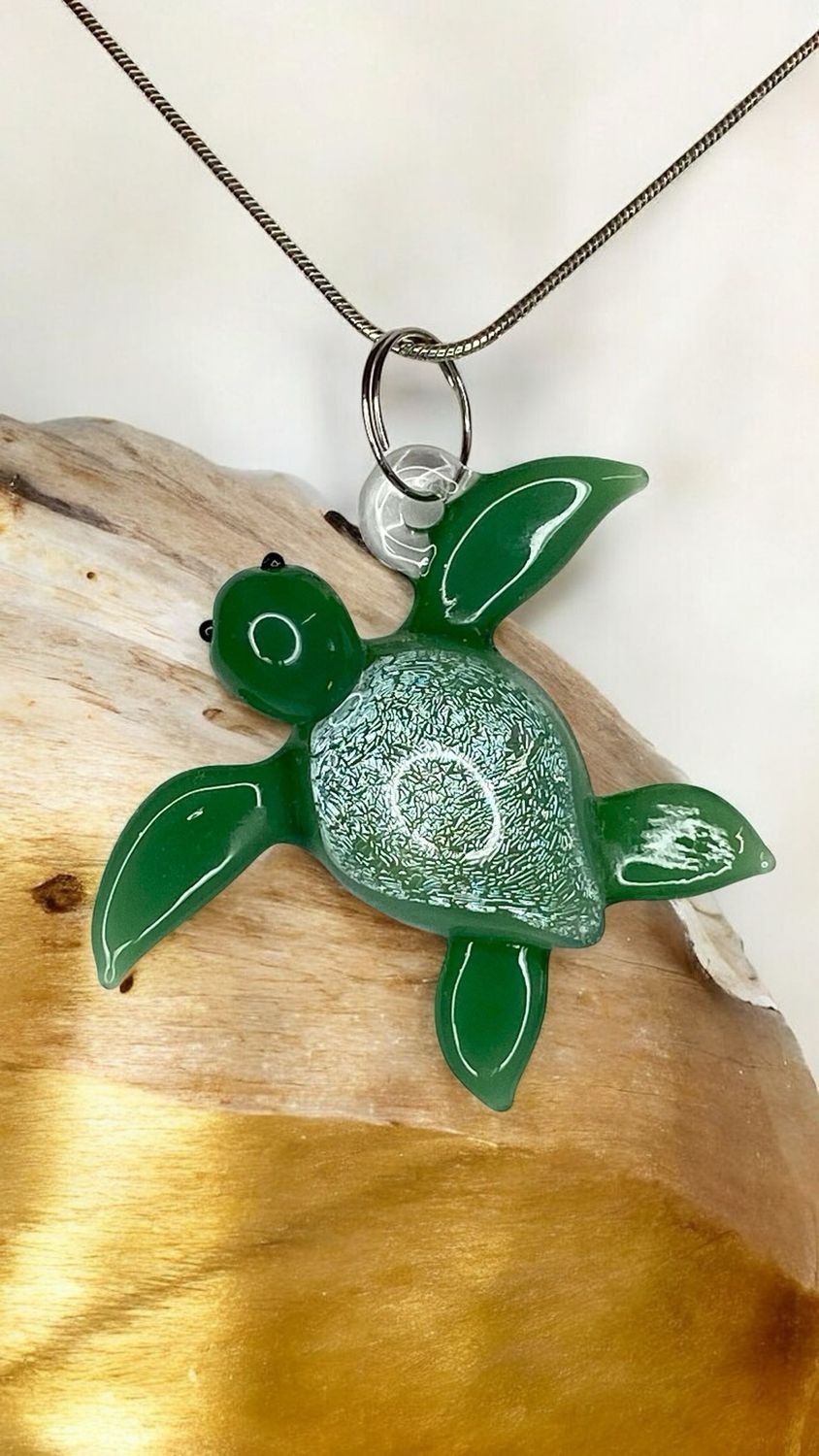 🐢 Finnie Flippers 🐢 Handmade Borosilicate/Dichroic Glass Seaturtle Pendant