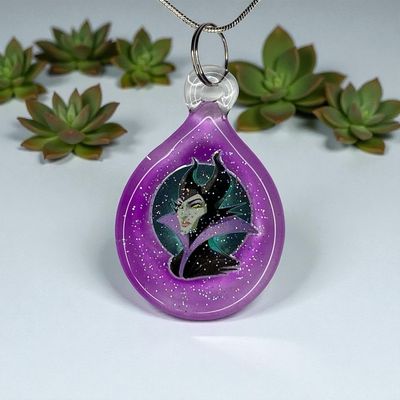 🧛 Maleficent 🦇  Handmade Borosilicate Glass UV Reactive, Glow in the dark