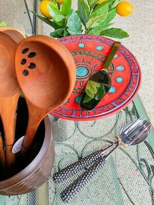 SERVING UTENSILS/BOWLS
