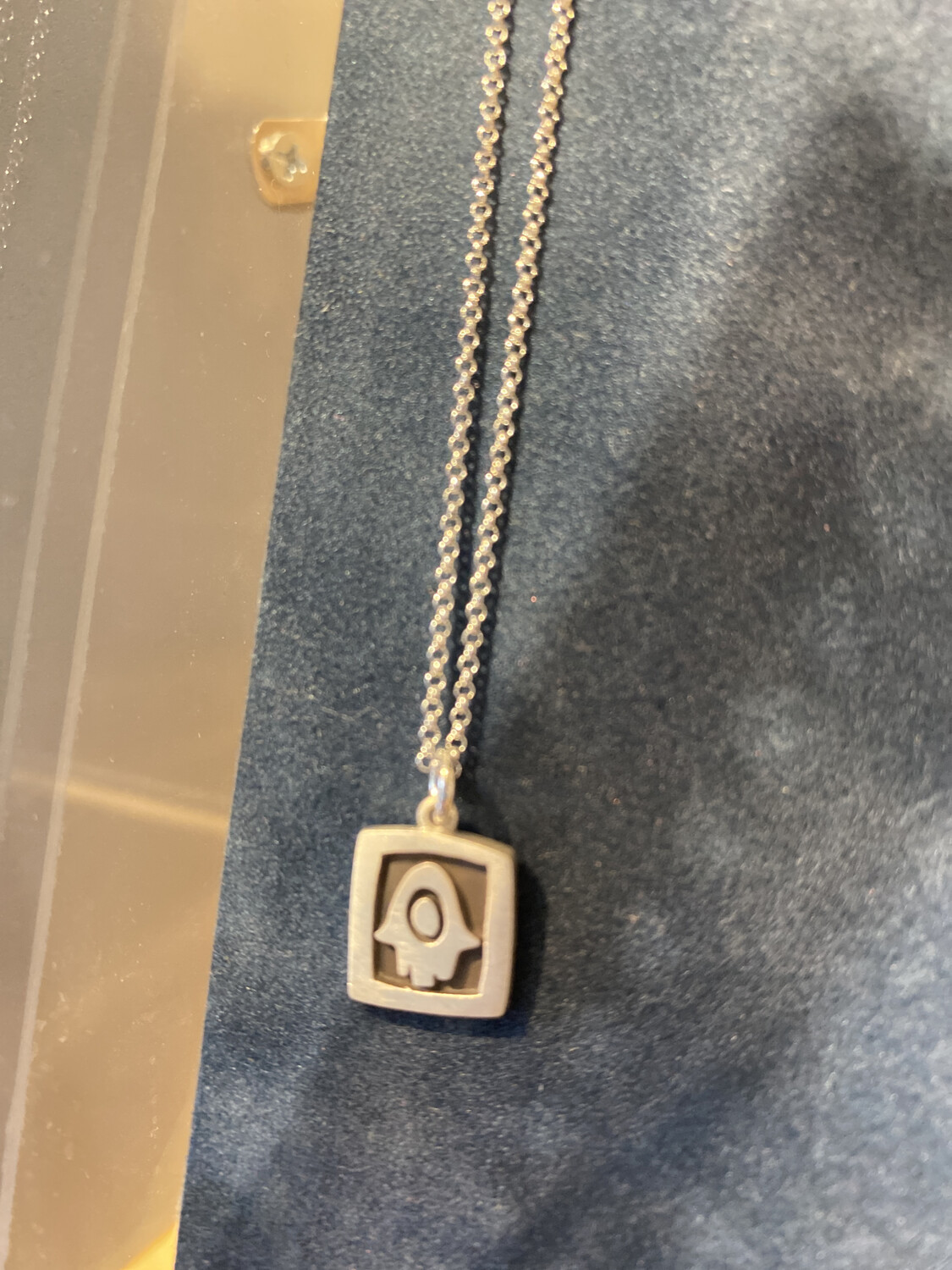 vp-13 hamsa necklace