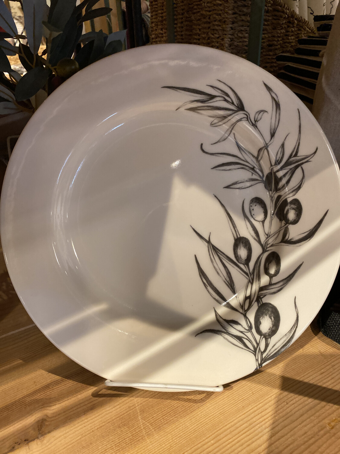LZ olive vine dinner plate