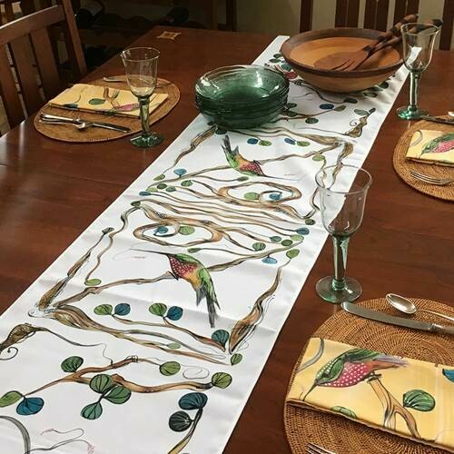 Hummingbird runner 88&quot;x16&quot;