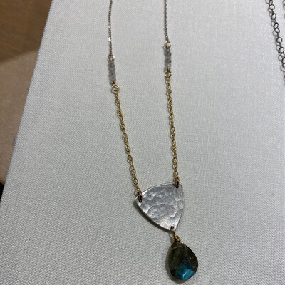N8277 Labradorite Moonstone SS/GF Necklace N8277 Labradorite Moonstone SS/GF Necklace