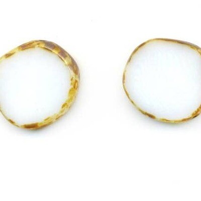 Circle Small Stud White (WH)