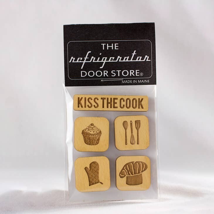 Kiss The Cook  Magnet Set - yellow Kiss The Cook  Magnet Set - yellow