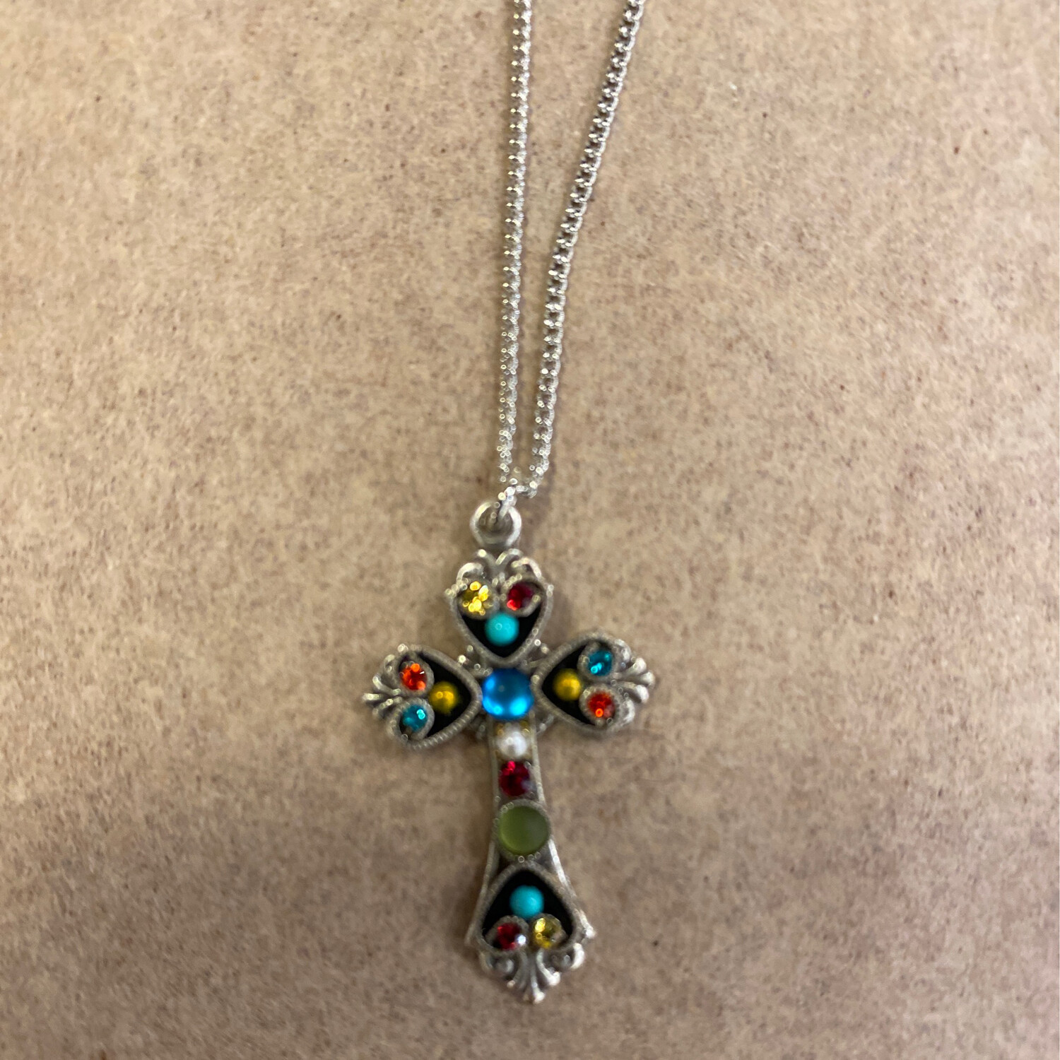8670-MC Medium Cross Necklace