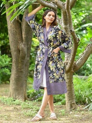 CHELSEA BLACK KIMONO