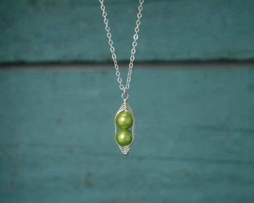 Three Peas In A Pod Necklace SS/Green Pearl