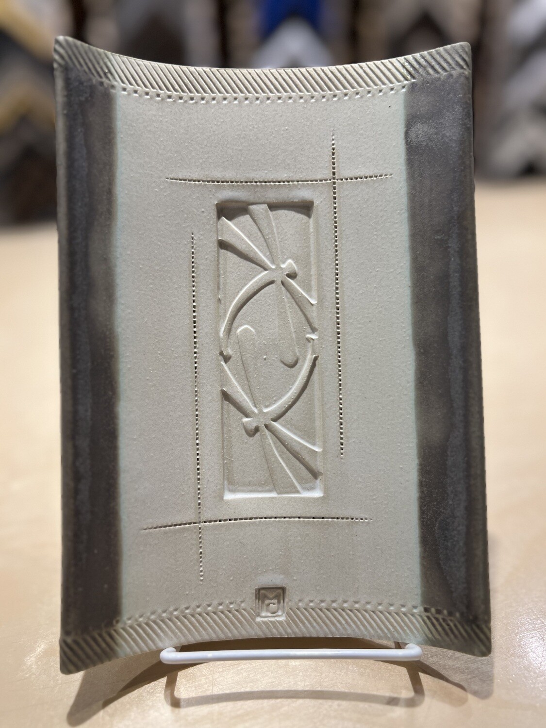 Curved Short Tray - White / Double Dragonfly