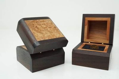 3&quot; Ring Box Maple Burl Top with Indian Rosewood Sides