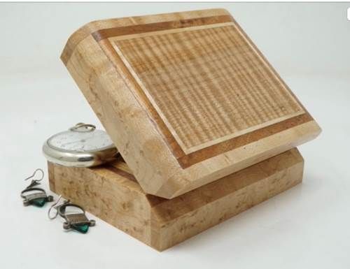 5&quot; Curly Maple Top/ Maple Sides Keepsake Box