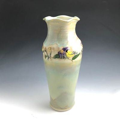 Goldfinches vase