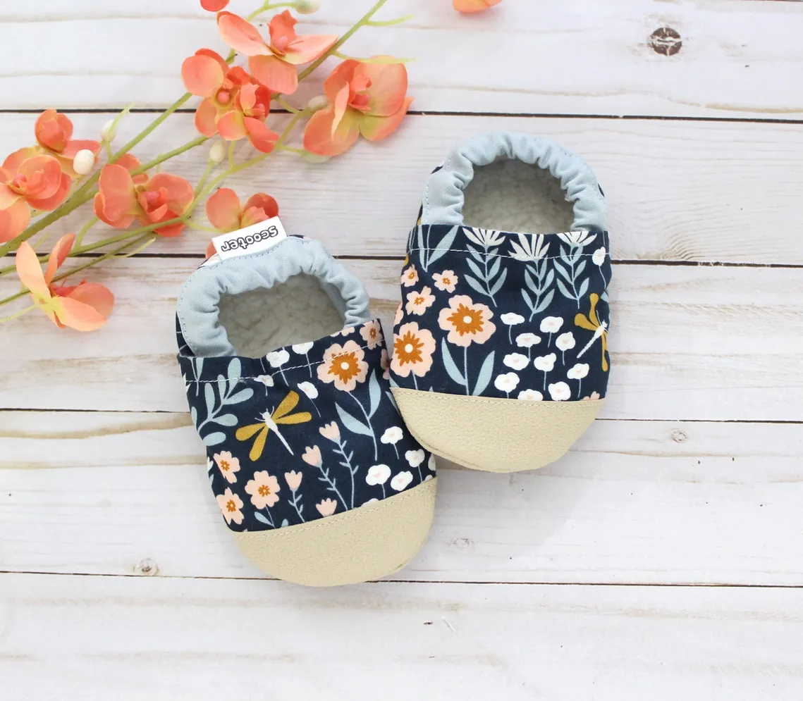 Dragonfly Lake Baby Shoes - 6 - 12 months Dragonfly Lake Baby Shoes - 6 - 12 months
